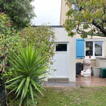 Annexe de jardin en béton enduit Toit Terrasse